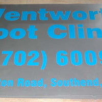 Magnetic sign with vinyl text